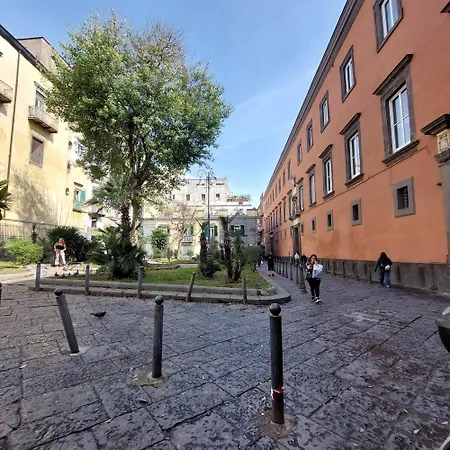 Queen 20 Luxury Duomo Bed & Breakfast Napoli