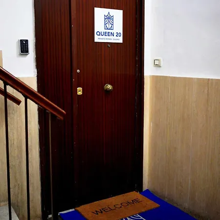 Bed and Breakfast Queen 20 Luxury Duomo Νάπολη