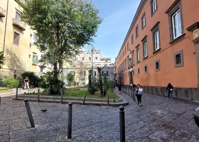 Queen 20 Luxury Duomo B&B 나폴리