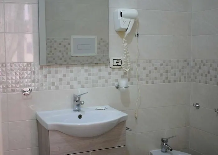 Queen 20 Luxury Duomo B&B 나폴리