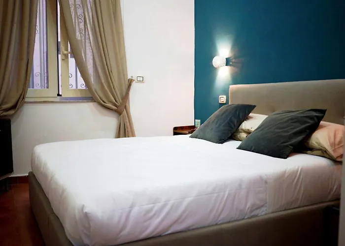 Queen 20 Luxury Duomo 4* 나폴리