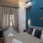 Queen 20 Luxury Duomo فندق مبيت وإفطار 3*