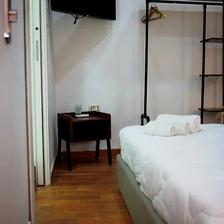 Queen 20 Luxury Duomo فندق مبيت وإفطار