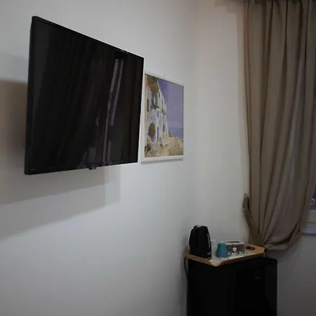 Queen 20 Luxury Duomo לינה וארוחת בוקר נאפולי