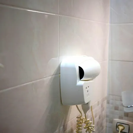 לינה וארוחת בוקר Queen 20 Luxury Duomo 4*