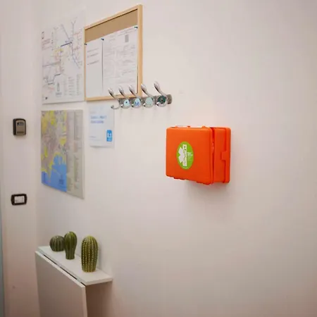 לינה וארוחת בוקר Queen 20 Luxury Duomo 4*