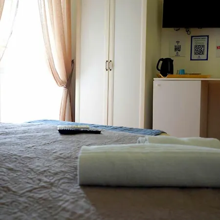 Queen 20 Luxury Duomo B&B 나폴리